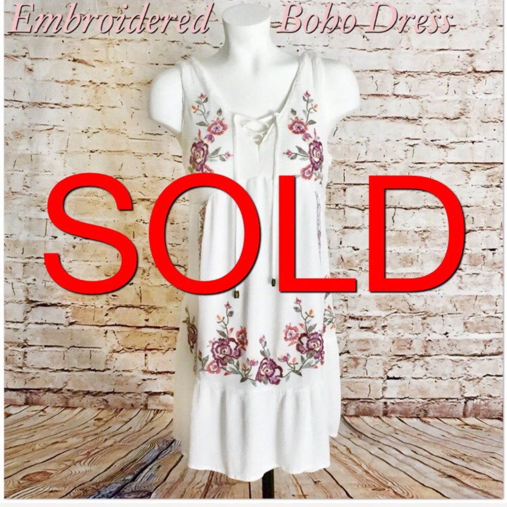 ❌SOLD❌ Embroidered Boho Style Dress - Like New